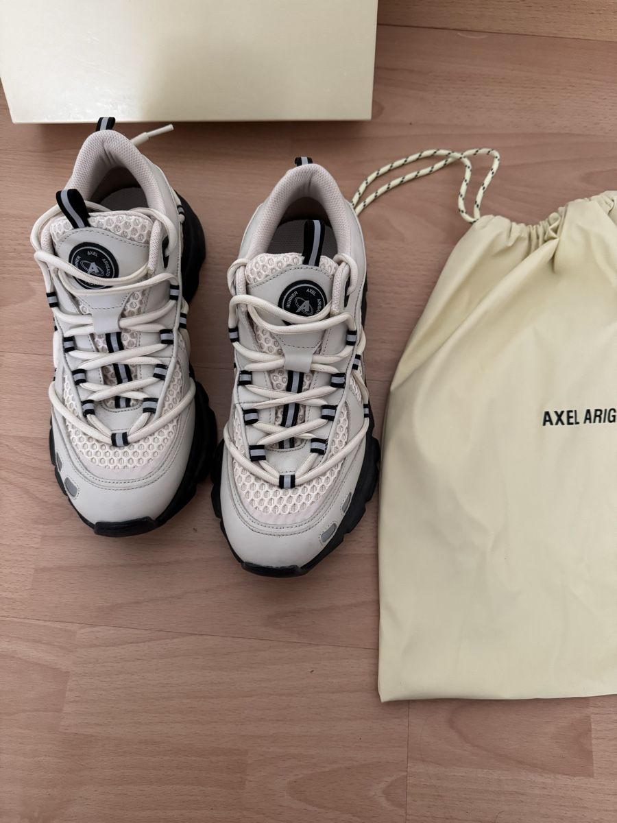 Axel Arigato Scarpe da uomo: Axel Arigato Marathon R-Webb – Nuovo (secondo la descrizione) da Villeret venduto da bys_k95b