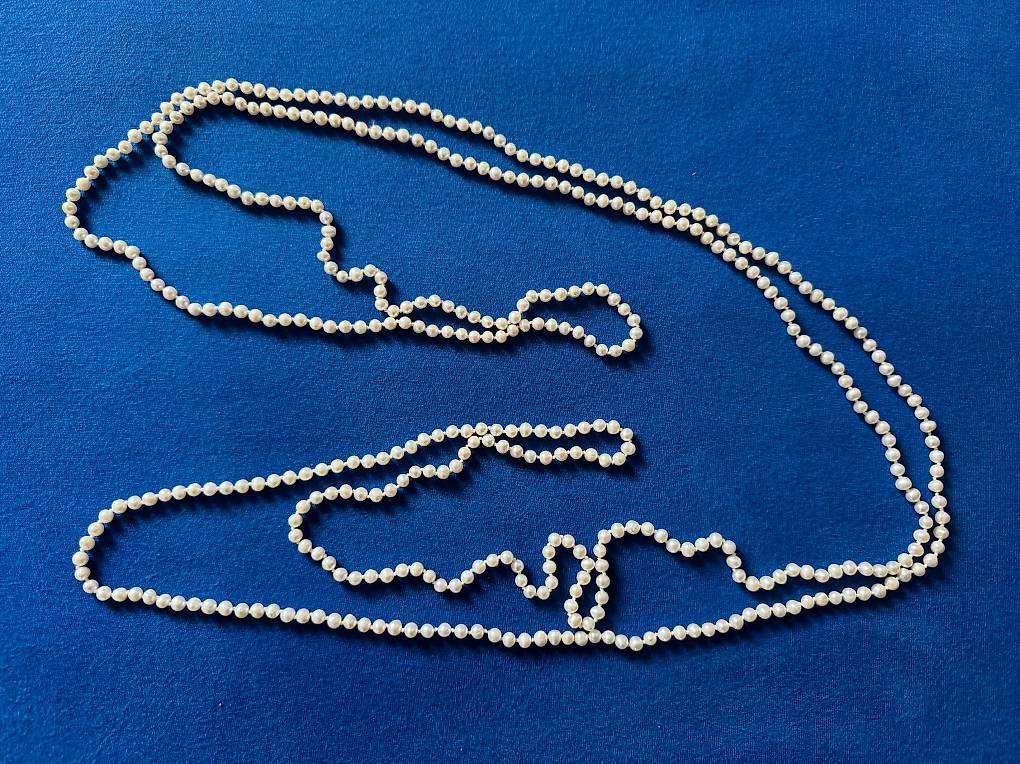 Catenine: Perlenkette 260 cm – Usato da Basel venduto da Chregu07