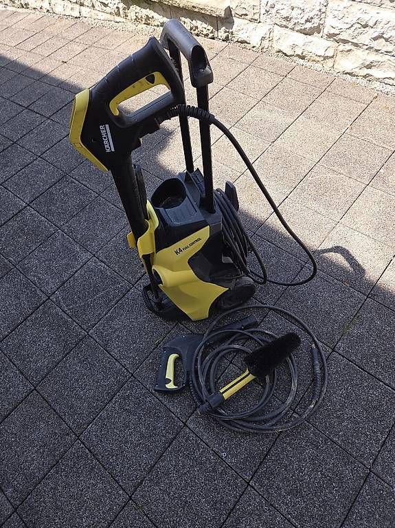 Nettoyeurs à haute pression: Kärcher K4 Full Control – D'occasion à Kaltbrunn par Resli 4
