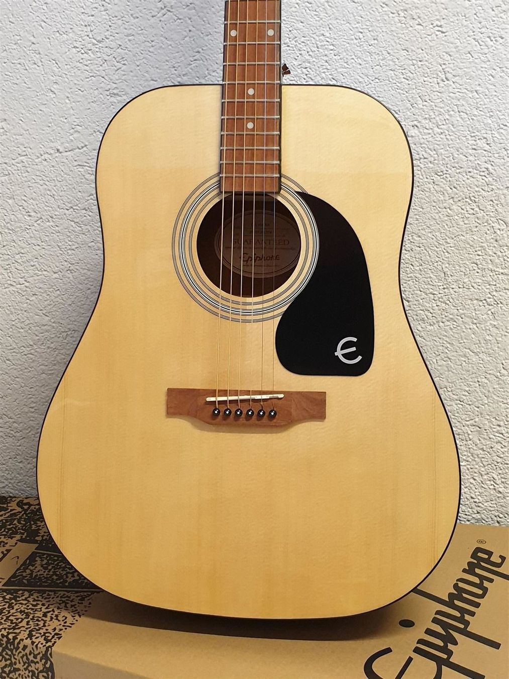 Epiphone Strumenti musicali: Westerngitarre (Akustikgitarre) EPIPHONE – Nuovo (secondo la descrizione) da Wöschnau venduto da Musikhaus-Luethy5012 1