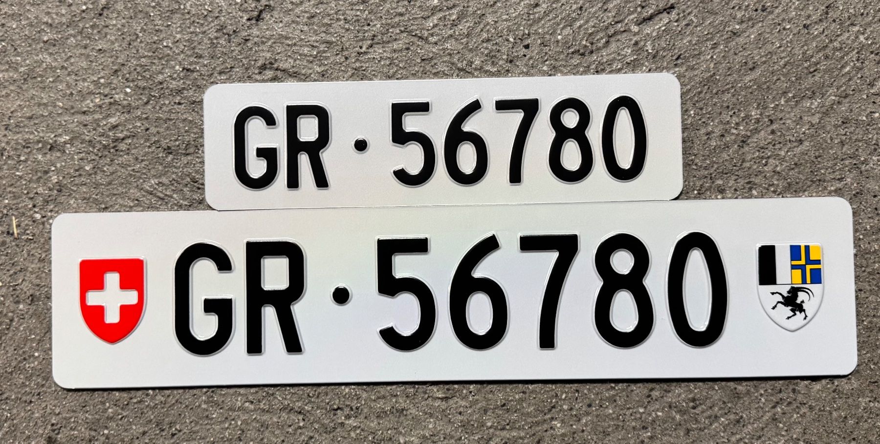 Insegne: Schöne GR - Autonummer / Top Preis !! – Nuovo e nell'imballaggio originale da Chur venduto da ___GR___