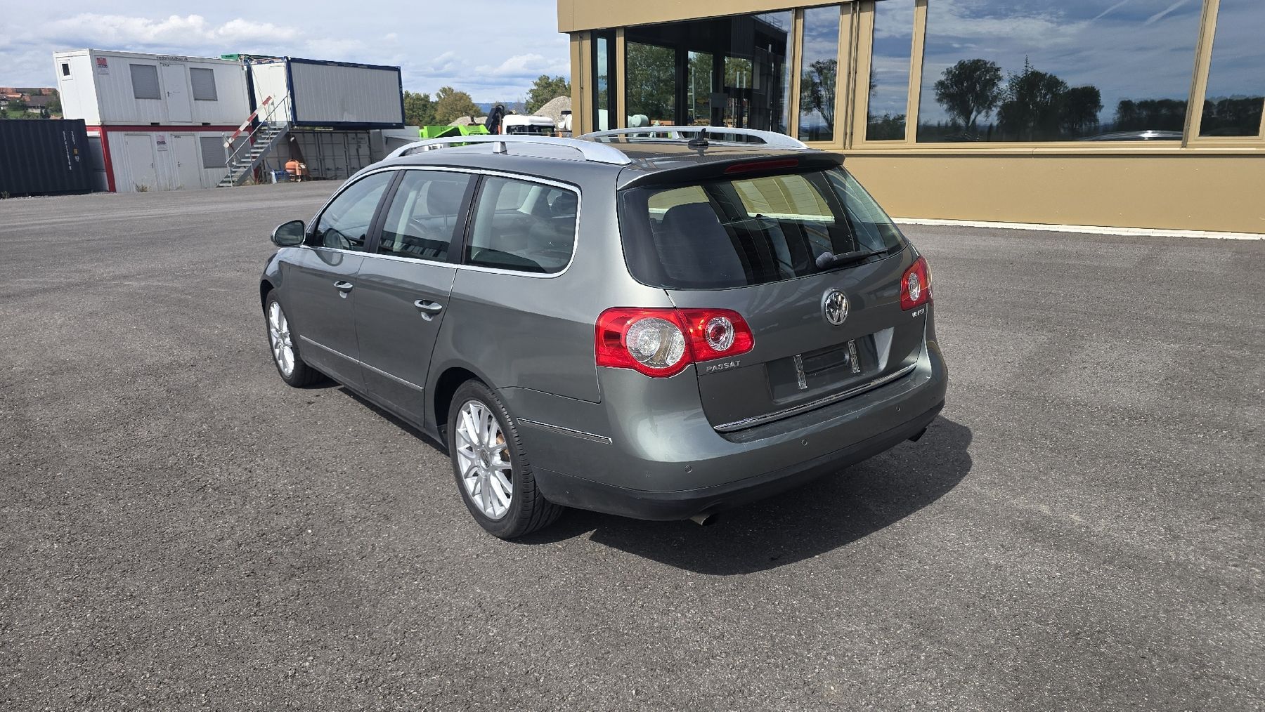 VW Automobili: Vw Passat Variant 3.2 V6 FSI 4Motion DSG – Usato da Corcelles-Payerne venduto da TomyBoat 1
