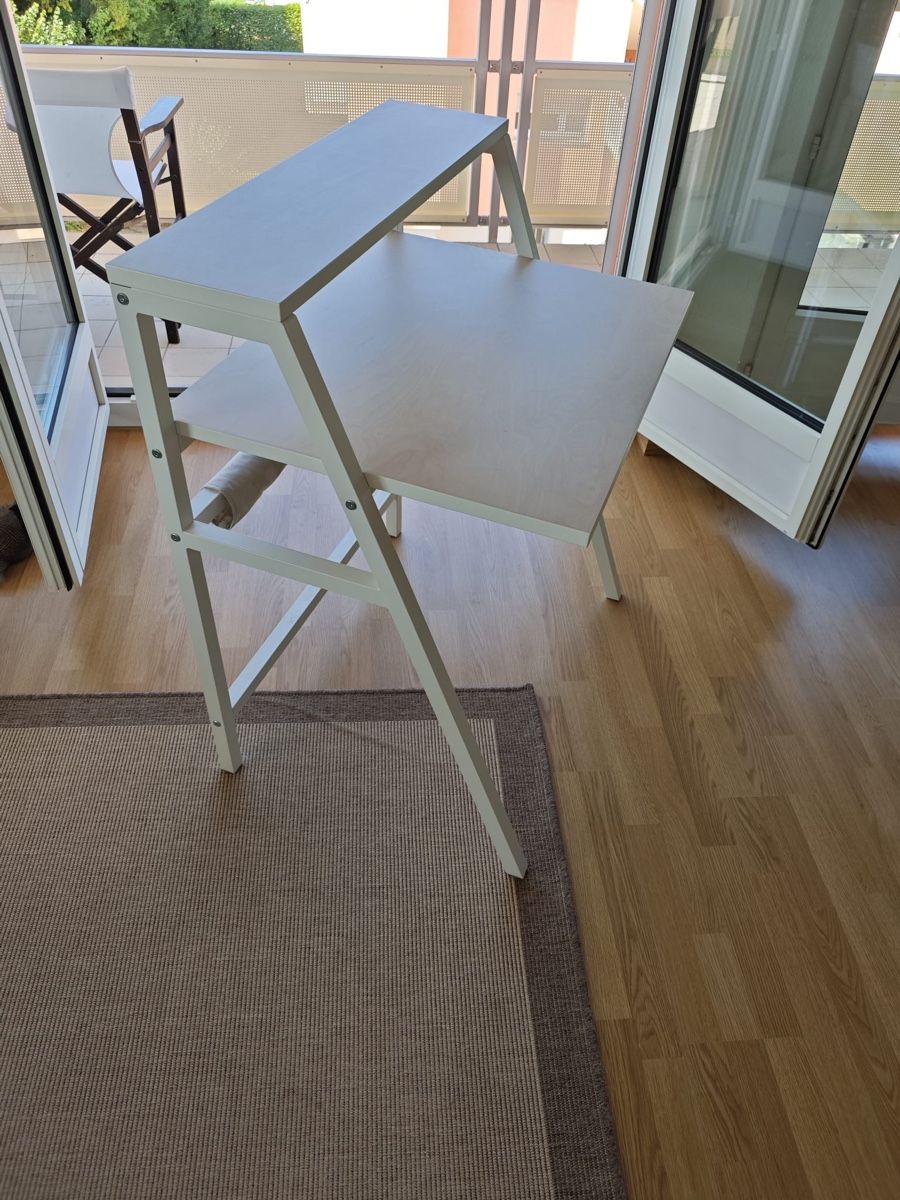 Ikea Scrivanie: Ikea desk – Nuovo (secondo la descrizione) da Rümlang venduto da ele_btg9