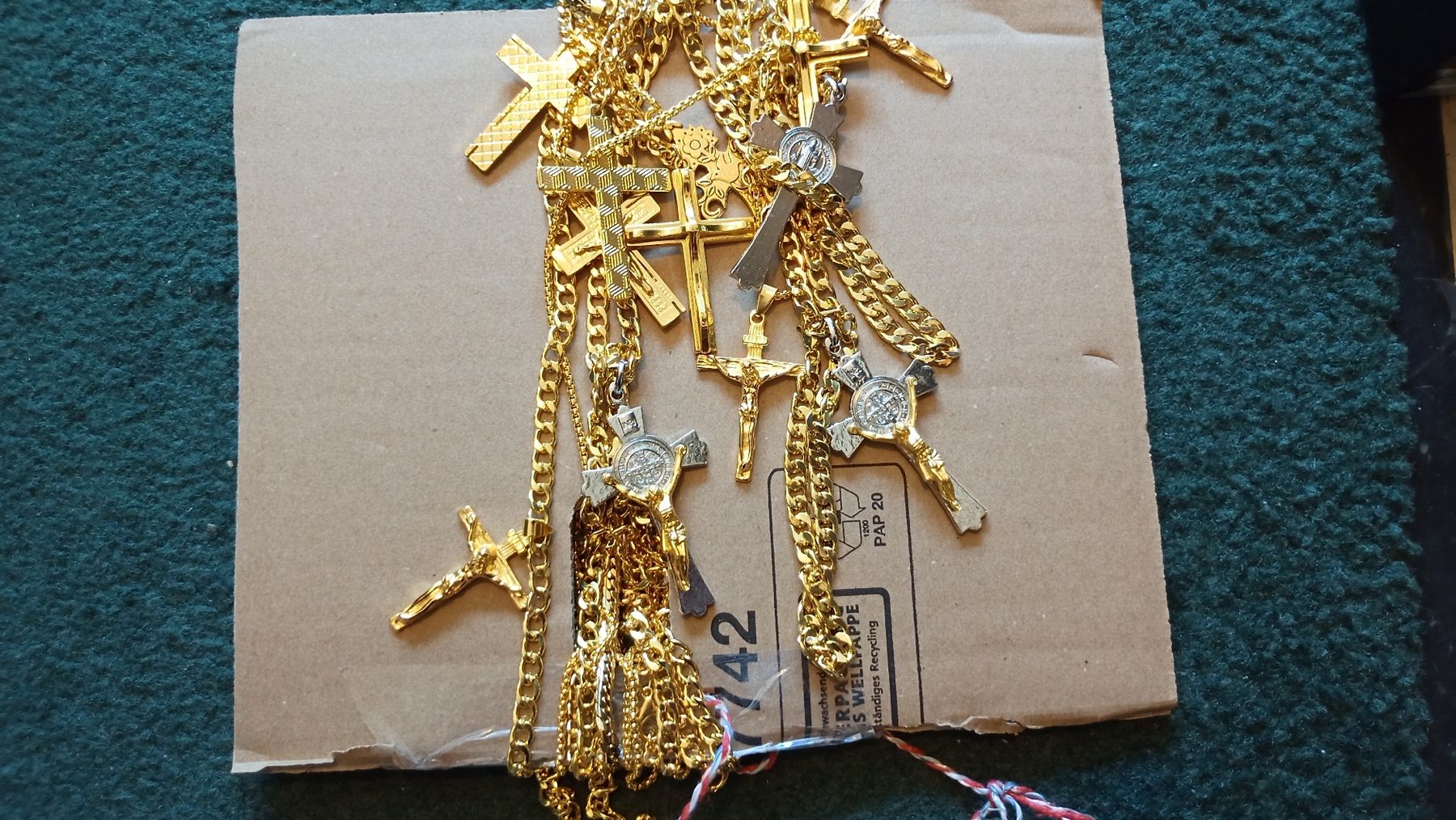 Ciondoli: Schmuck Ketteli mit kreuz – Nuovo (secondo la descrizione) da wila venduto da audi48 2