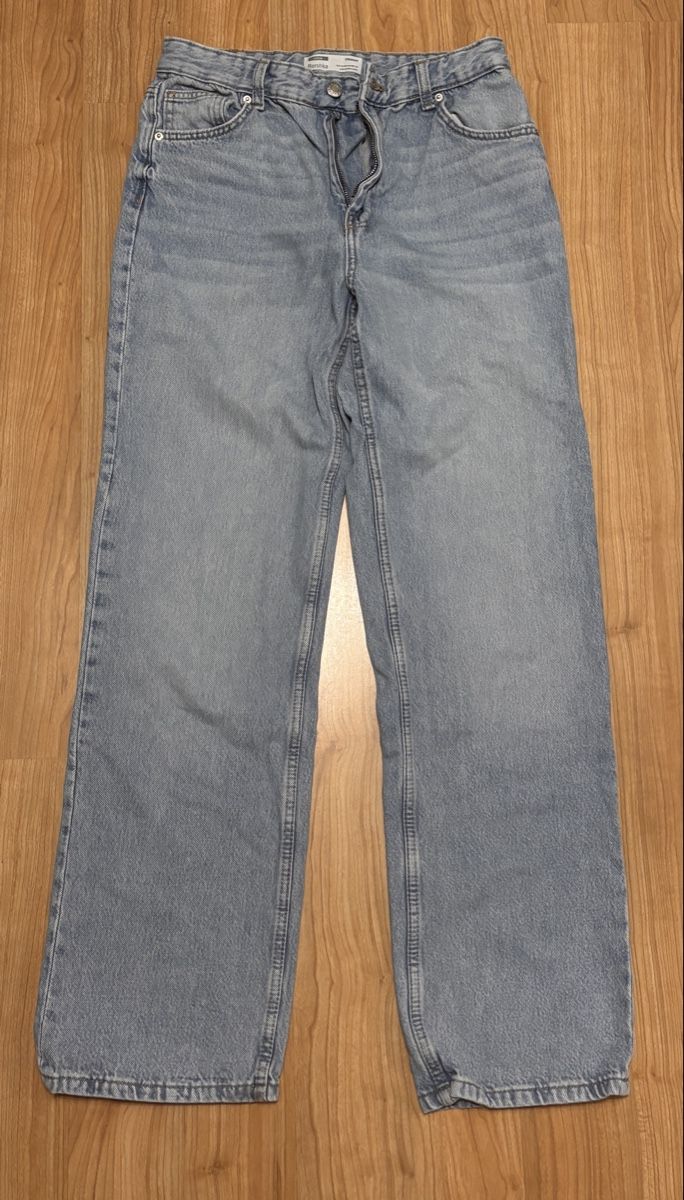 Bershka Jeans: Straight leg Jeans – Usato da Lausen venduto da Claudj1