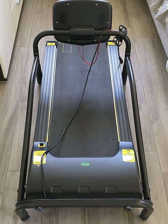 Macchine per carico, silaggio e trasporto: Tapis de course – Usato da Cressier NE venduto da mar_mh6f 4