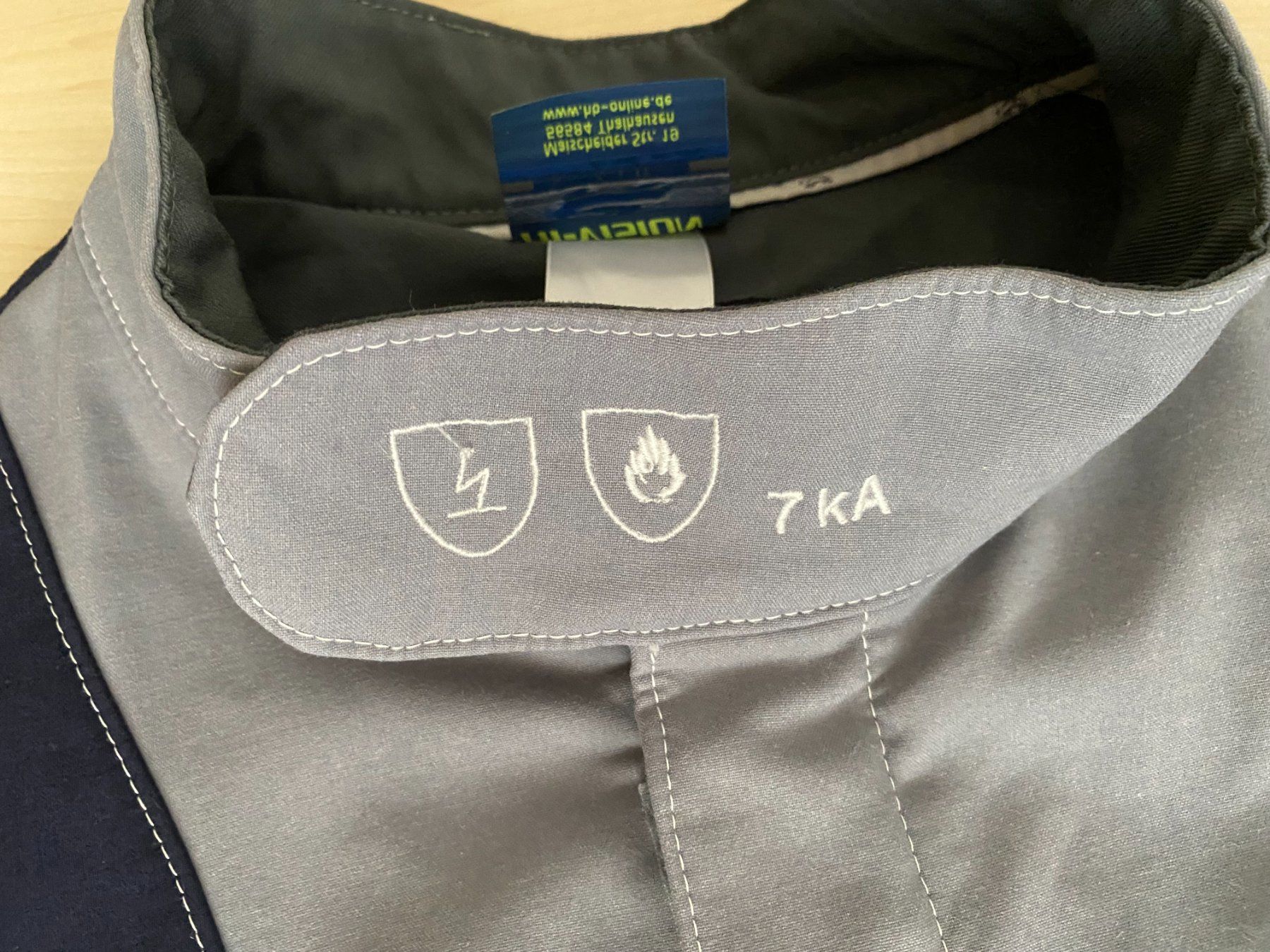 Giacche: Jacke Arbeits-Schutz-Kleidung 7kA – Usato da Rheinfelden venduto da Tigerlilli 1