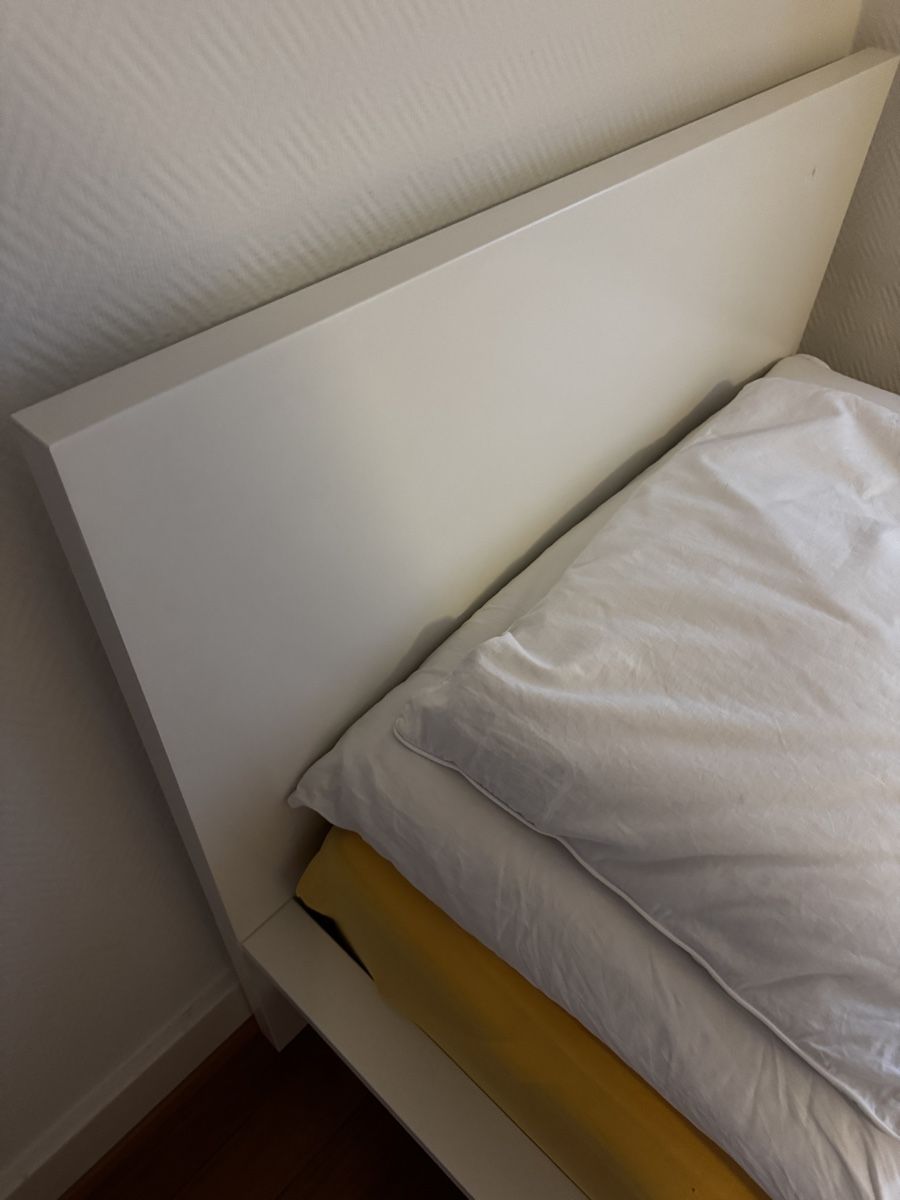 Lits: Malm mit Matratze 90x200 – D'occasion à Zürich par Leined 2