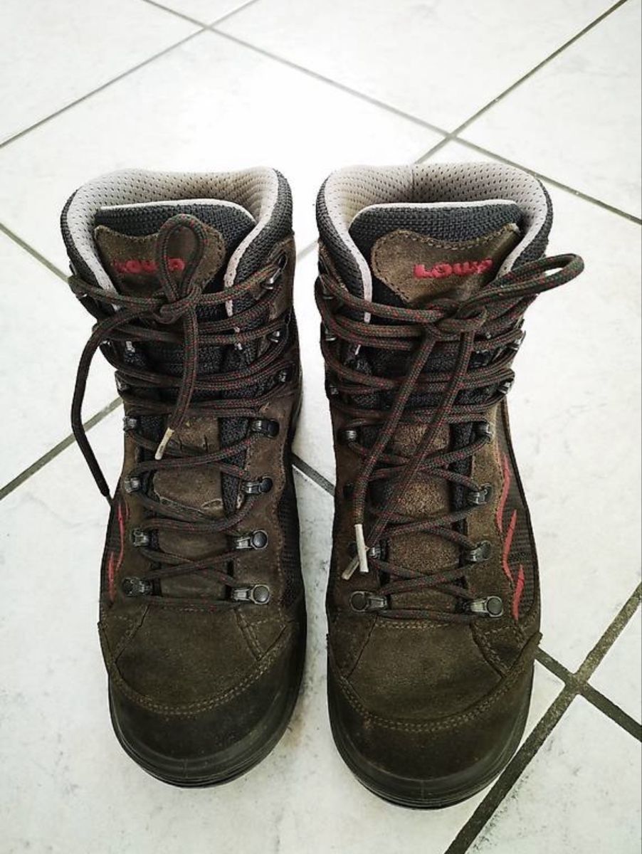 Lowa Scarpe da donna: Lowa gore-tex Wanderschuhe gr. 39 – Usato da Sevelen venduto da gsandax 1