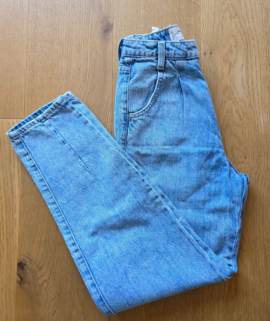 Jeans: Lässige Jeanshose Gr 32 – Usato da Richterswil venduto da Rem2011