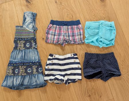 4 Shorts + 1 Kleid 104-110