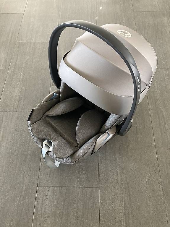 Cybex Seggiolini per auto: Cosy Cybex Cloud Z i-Size Plus gris – Usato da Vuissens venduto da jaques.icon 1