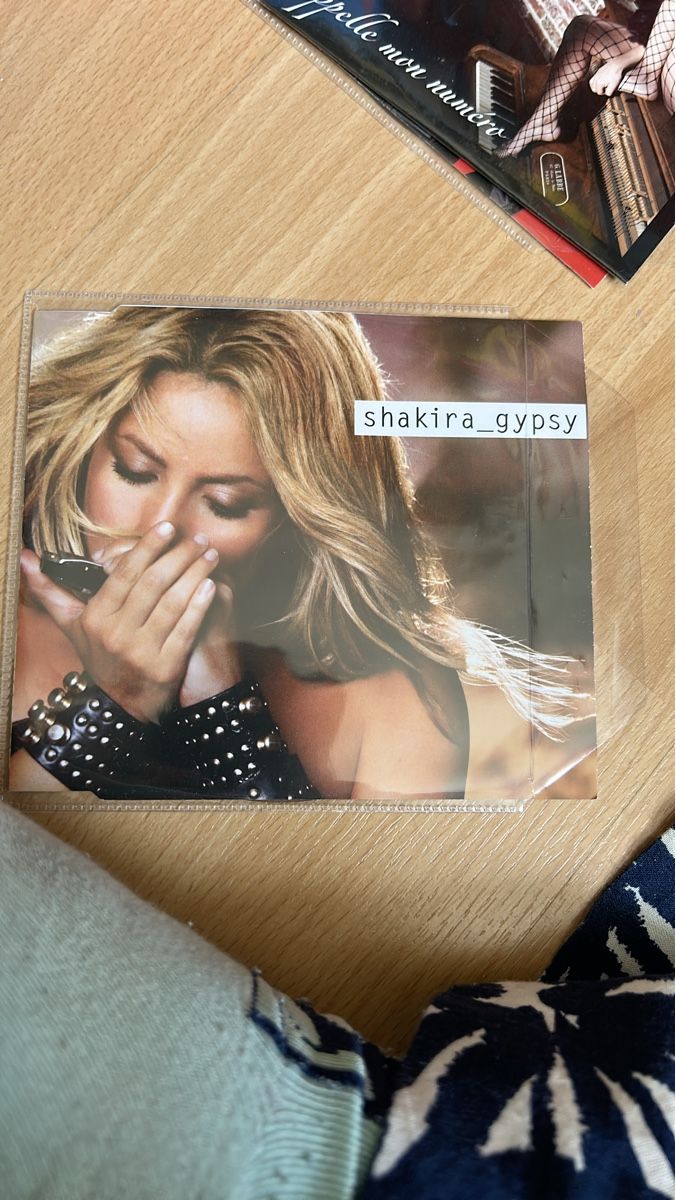 CD: Shakira Gypsy CD guter Zustand – Usato da Herbetswil venduto da rotekatze84