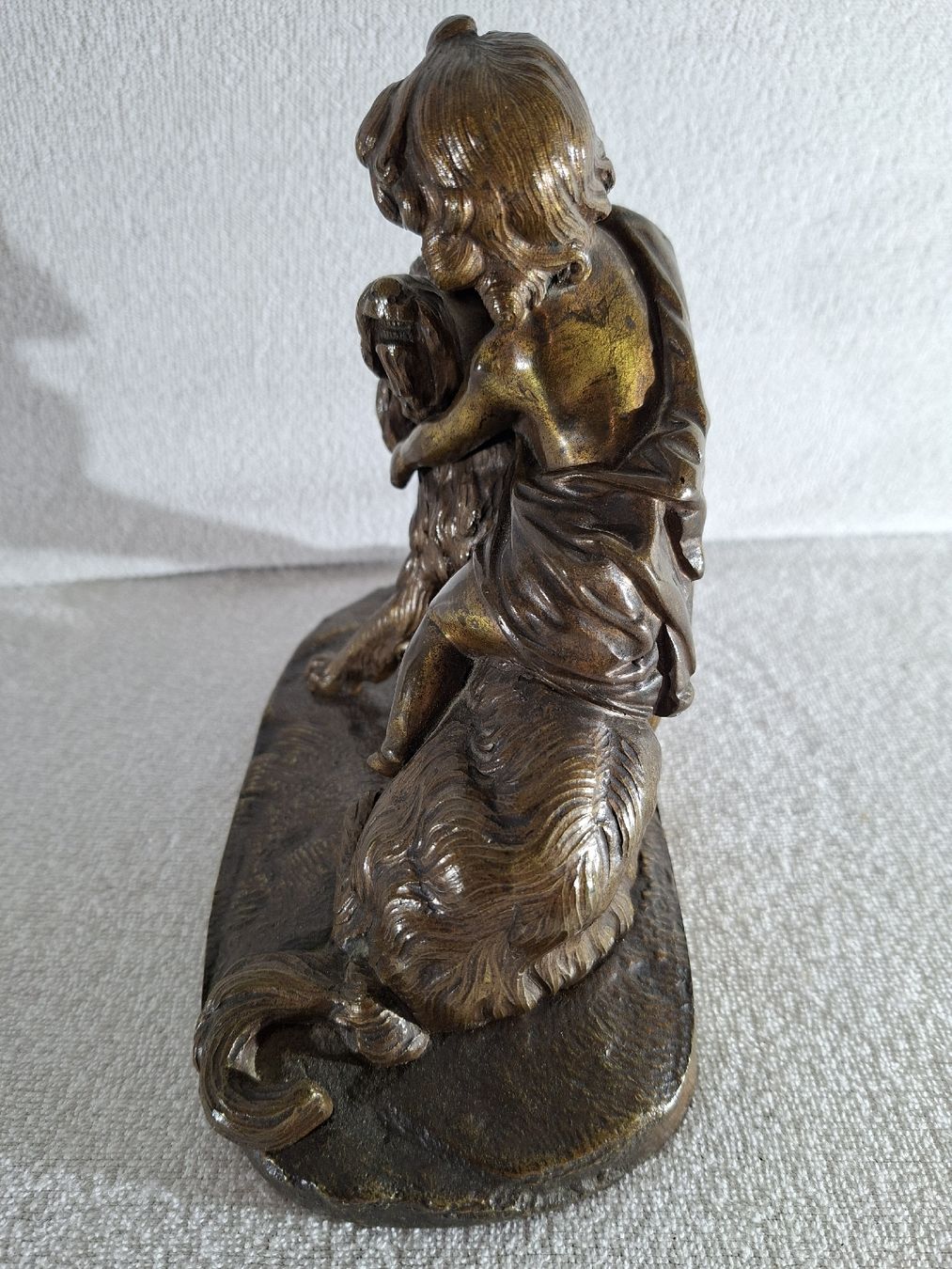 Sculture & Statue: Bronze Antik, Mädchen mit Hund – Usato da Grindelwald venduto da carro5 3