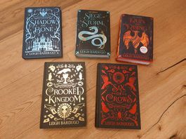 Buchpaket Leigh Bardugo, 3x Collectors Edition, englisch.