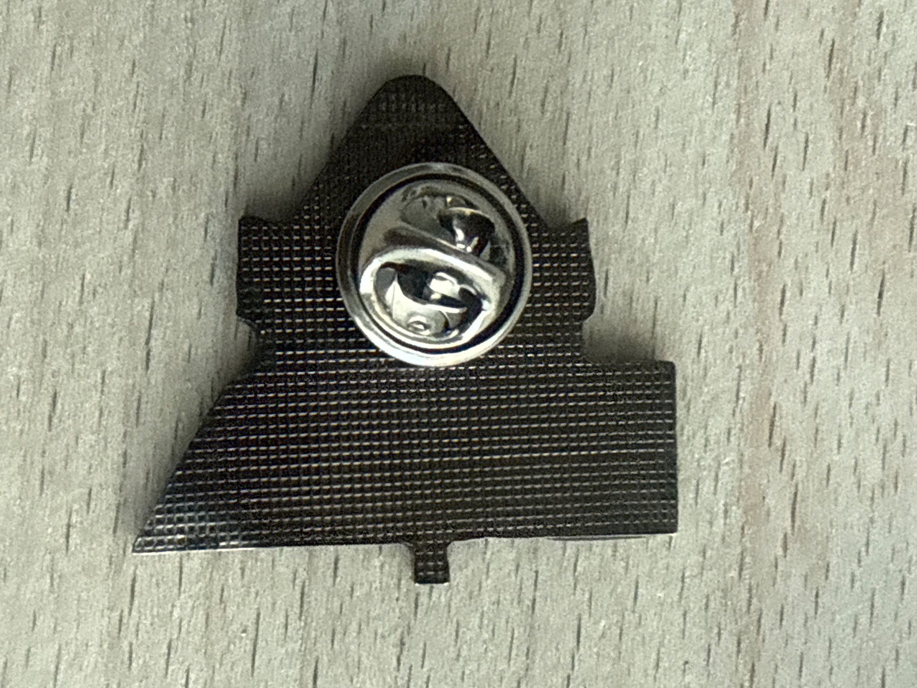 Placchette & Badge: Pin LUGA – Usato da Glattbrugg venduto da Schweigmatt 1