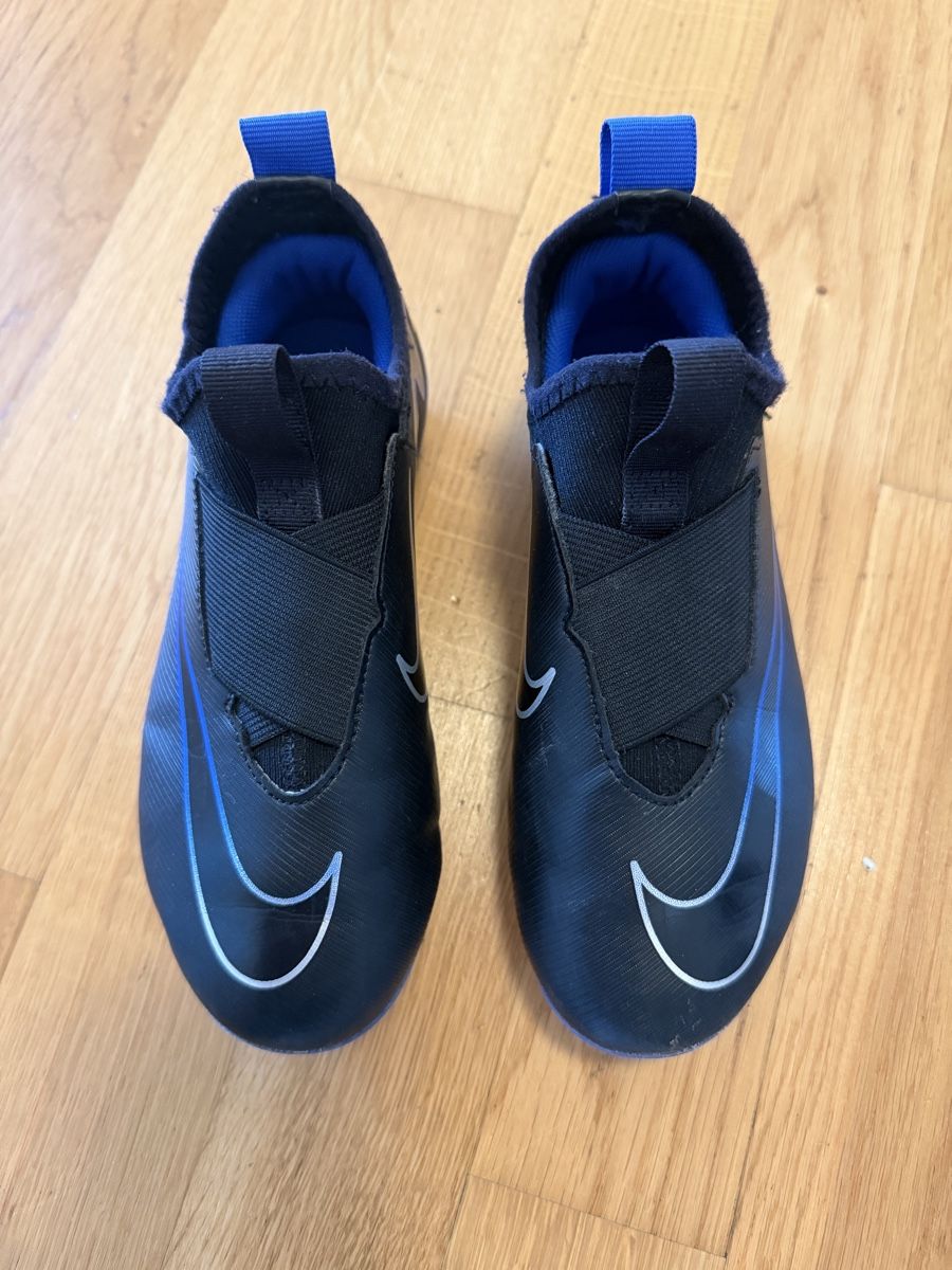Nike Scarpe per ragazzi: Kinder Fussballschuhe Gr.32 – Usato da Luzern venduto da doj_t68f 1