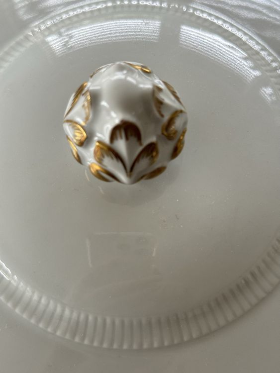 Coupes: Elegante Suppenterrine Porzellan weiss Goldrand Vintage – D'occasion à Lanzenhäusern par Galaa 2