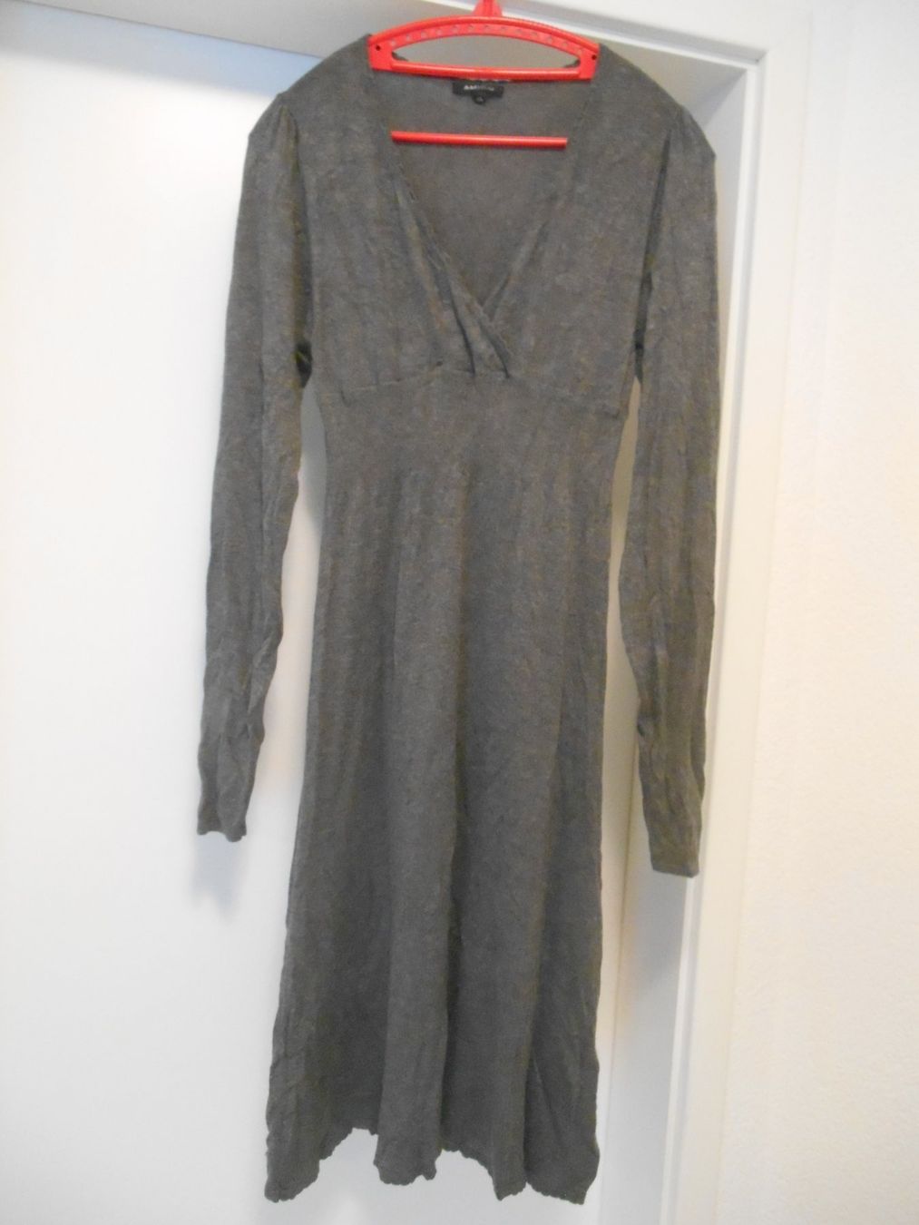 Vestiti: Strickkleid grau Gr. XL = 40 – Nuovo (secondo la descrizione) da Nussbaumen AG venduto da MollyBI-20
