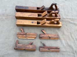 7 schöne antike Holzhobel