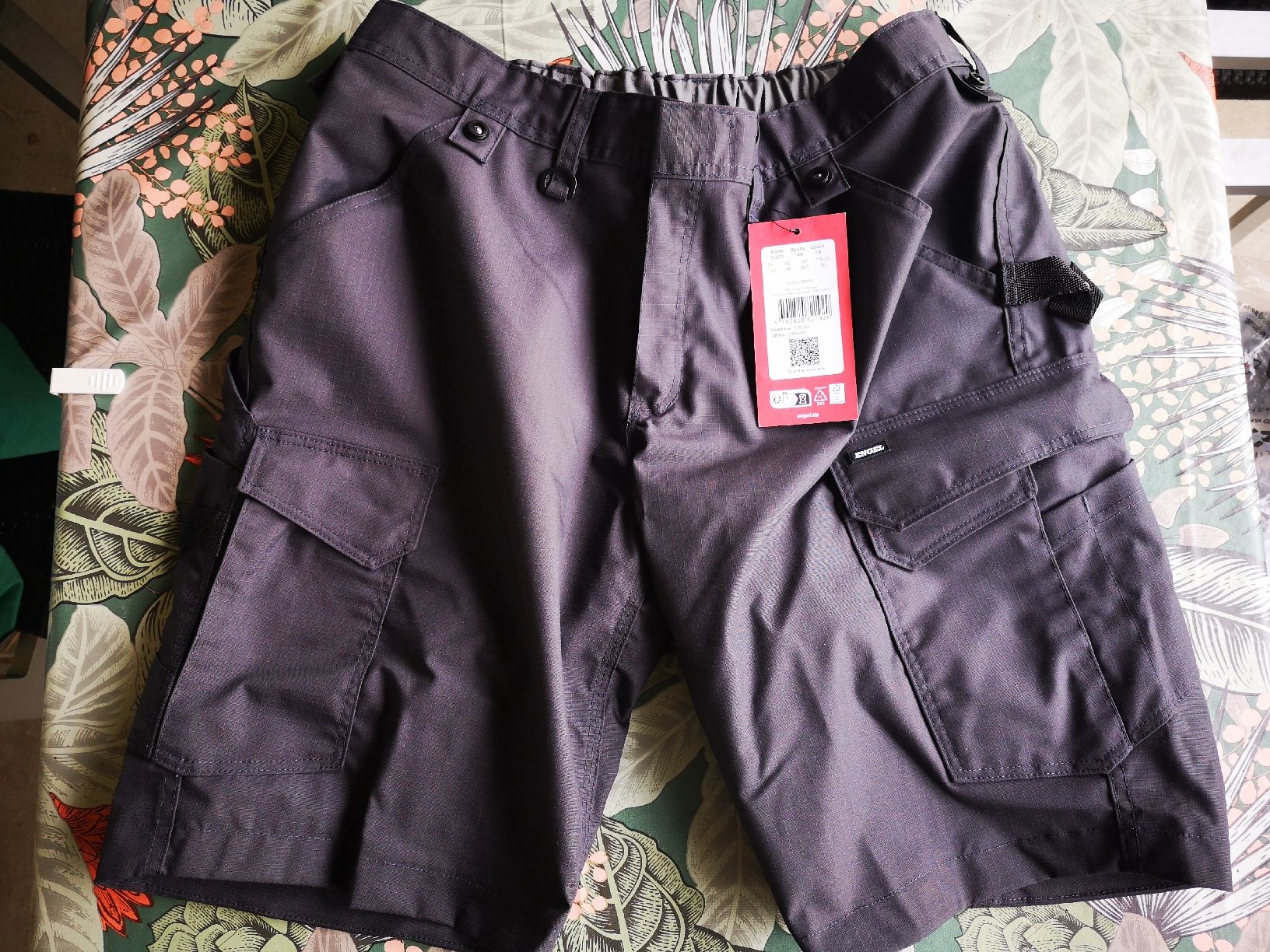 Hosen: Arbeitsshorts Engel  – Neu (gemäss Beschreibung) aus Kerzers von Steff166