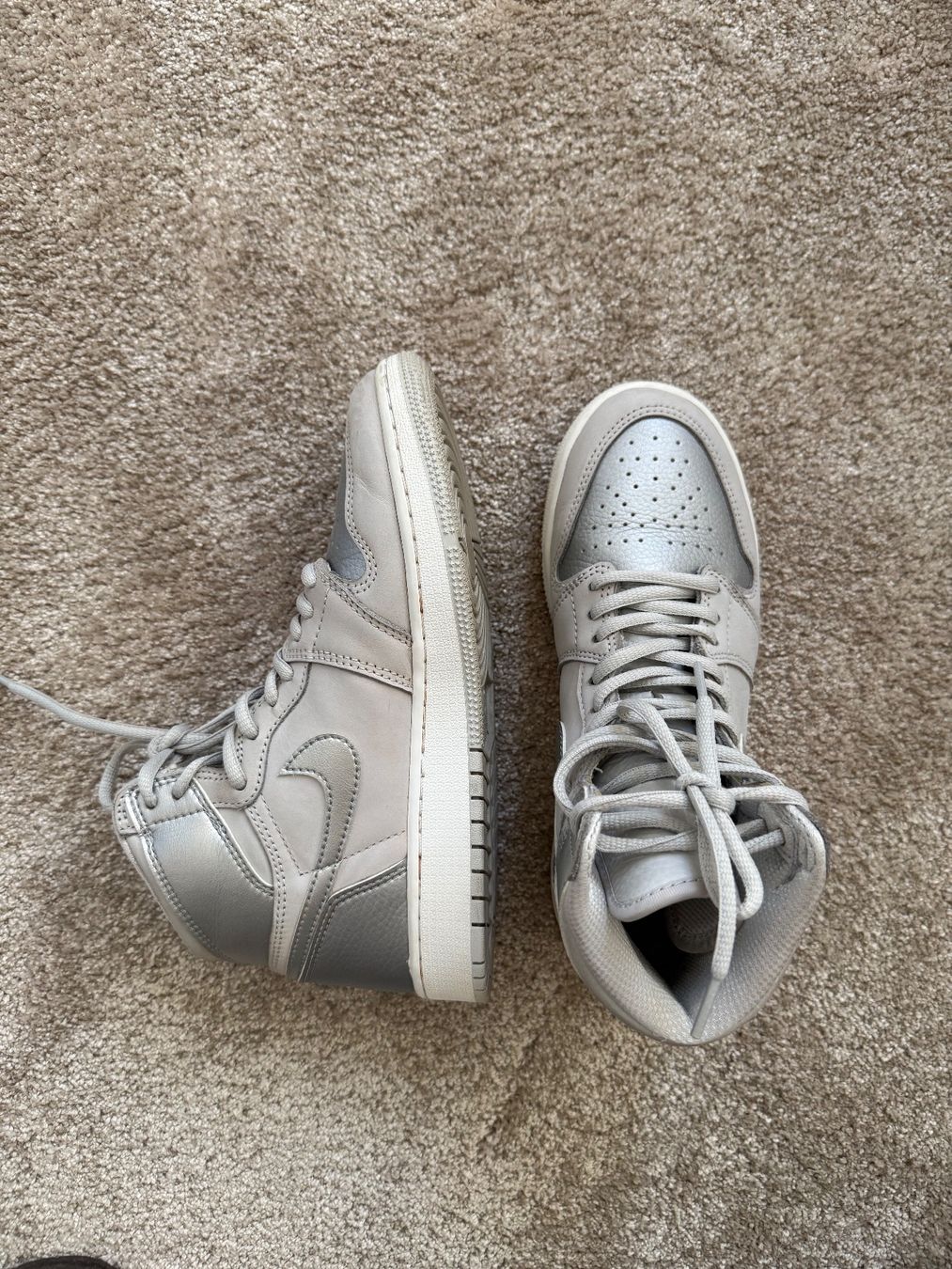 Jordan Scarpe da uomo: Jordan 1 Retro High Sneaker – Usato da Zürich venduto da Larazade
