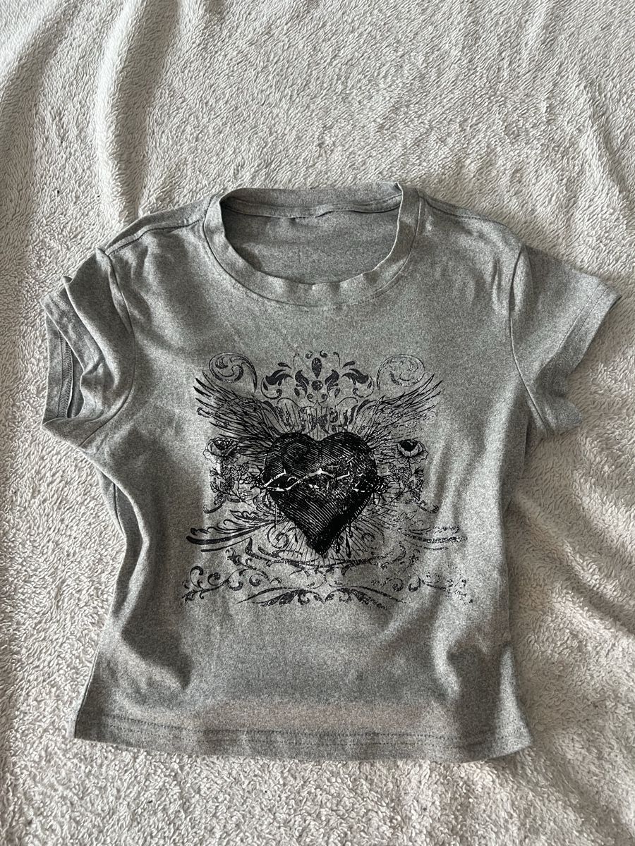 T-shirt: Graues Shirt – Usato da Birsfelden venduto da kik_qtt8