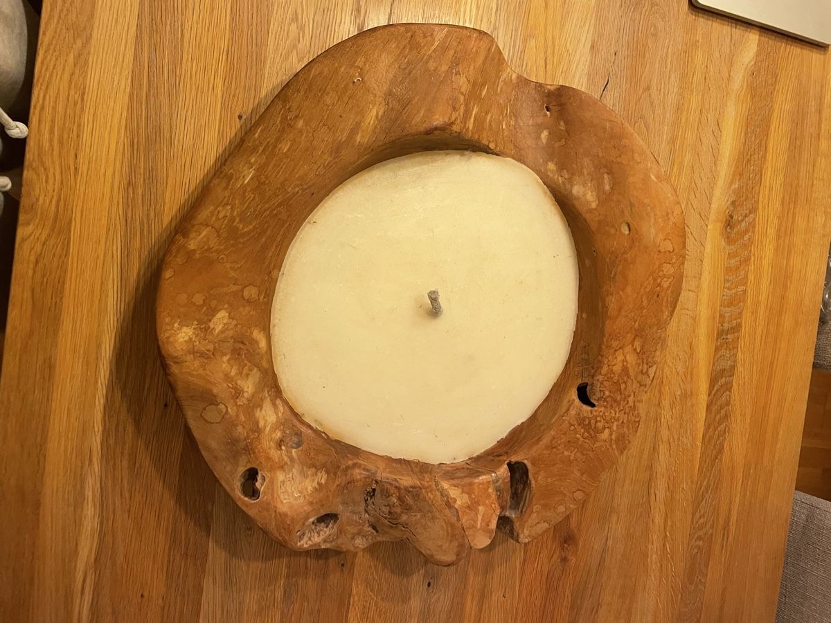 Kerzen: Kerze in Holzschale – Neu (gemäss Beschreibung) aus Rüschlikon von zehnvoracht