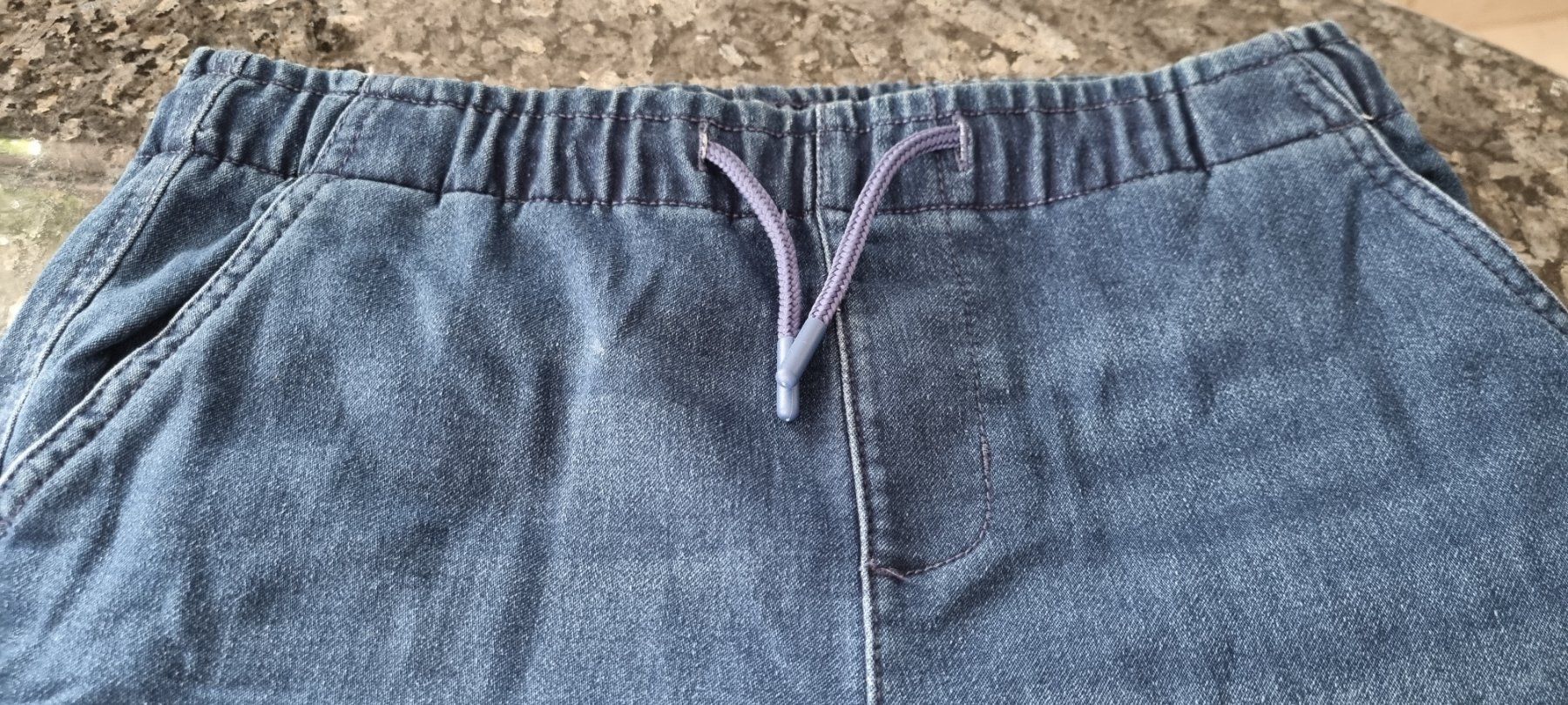 Pantalons: Jeans Hose blau elastischer Bund – Neuf (Voir description) à egliswil par Maggy6 1