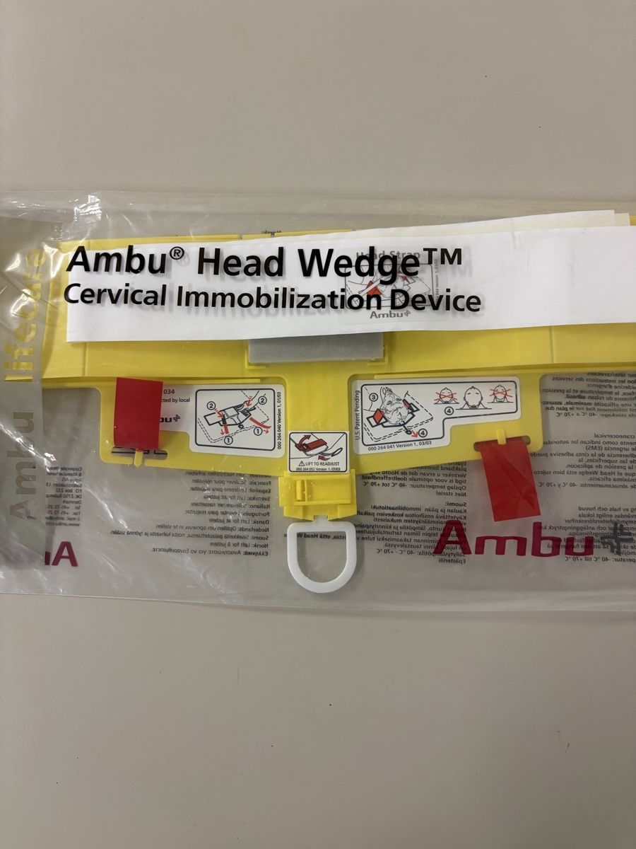 Appareils médicaux: Cervikal Immobilisation – Neuf avec emballage d'origine à Fahrweid par Lamar7