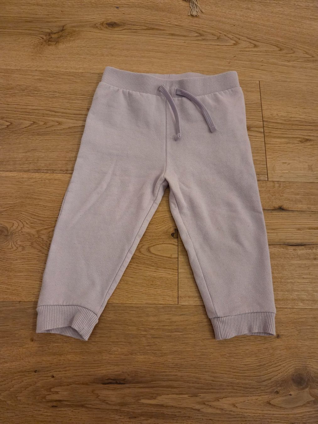 Pantaloni: Trainerhose Gr. 86 (helllila) – Usato da Bremgarten AG venduto da sabrownie