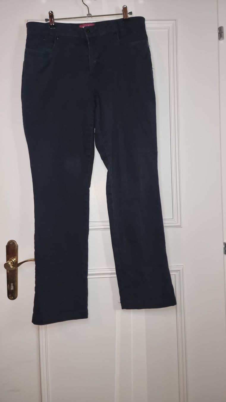 Pantaloni: 🌺Hose Größe 40/42🌺 – Usato da Wald ZH venduto da CapLux