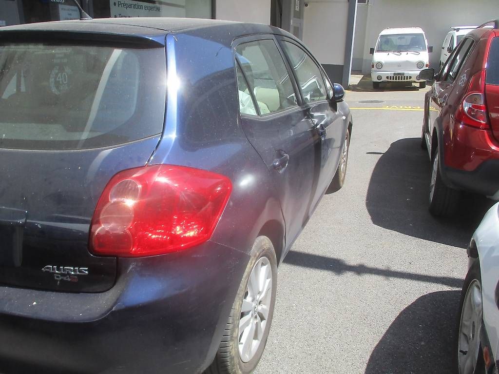 Autos: toyota auris – Gebraucht aus petit lancy von pilex01 4