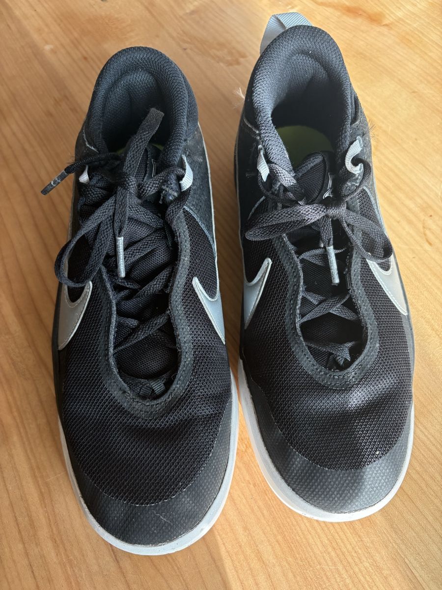 Nike Scarpe per ragazzi: Nike Schuhe – Usato da Adliswil venduto da Birkenblatt08