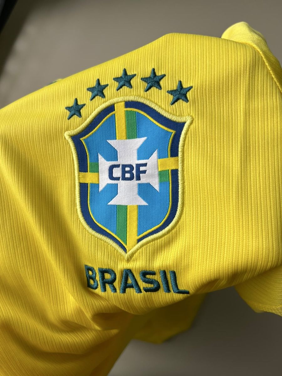Leibchen & Hosen: Brazil Trikot Grösse L – Neu und originalverpackt aus Biel/Bienne von Husseinsheikho 1