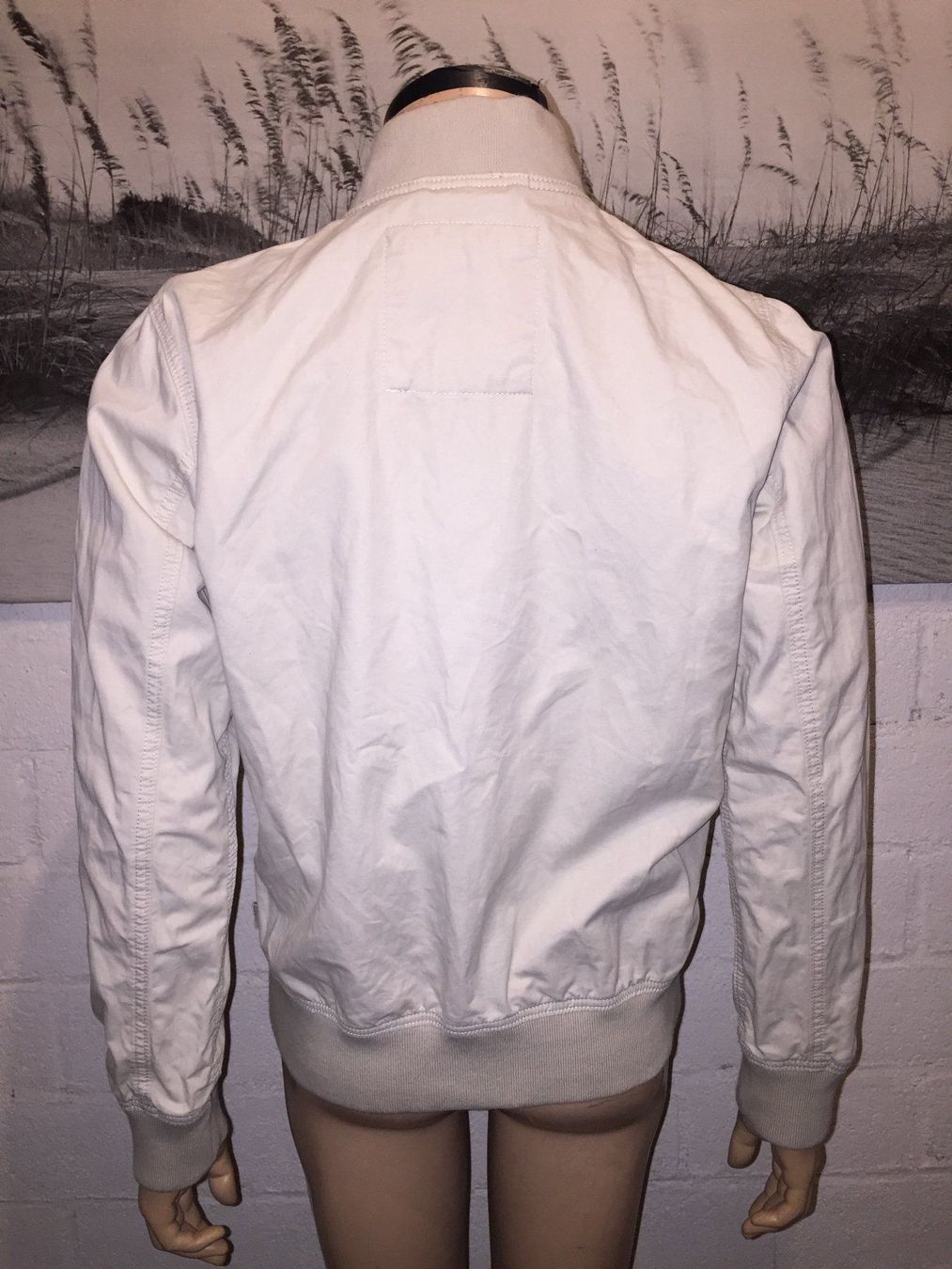 Hollister Jacken: HOLLISTER Veste / Jacke taille / Grosse M – Gebraucht aus Cossonay-ville von Super-Price-Quality 7