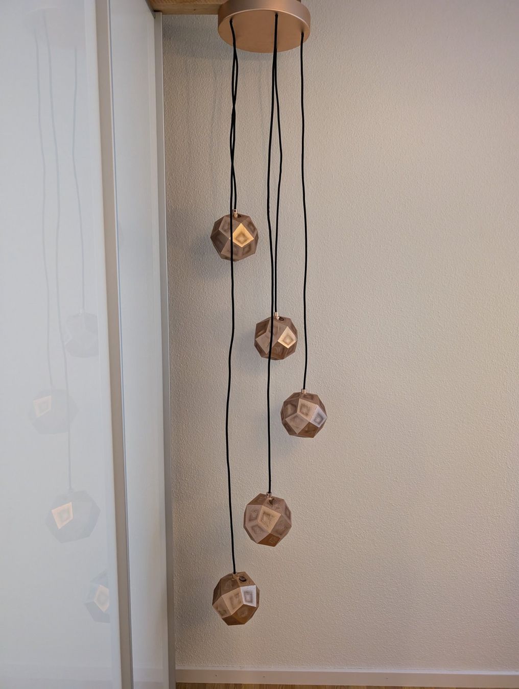 Tom Dixon Lampadari & plafoniere: TOM DIXON Etch mini Chandelier Copper – Usato da Rotkreuz venduto da CRLNSC 5