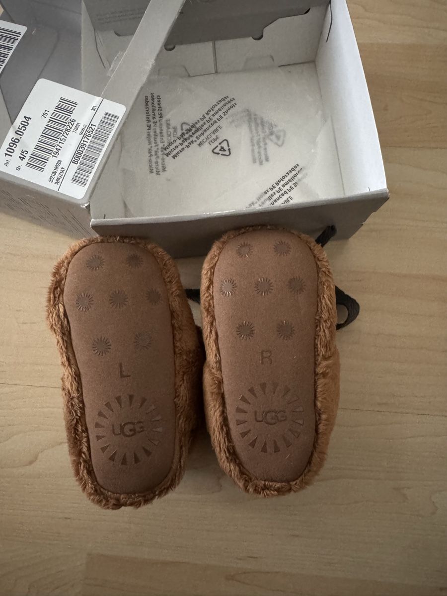 Ugg Scarpe per ragazzi: UGG Hausschuh BIXBEE – Nuovo (secondo la descrizione) da Rotkreuz venduto da luxurybe 1