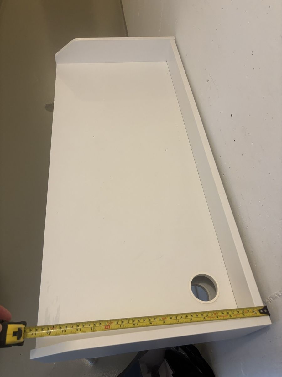 Scrivanie: White Children's Desk with Cable Hole Good Condition – Usato da steinhausen venduto da pat_nc2x 3