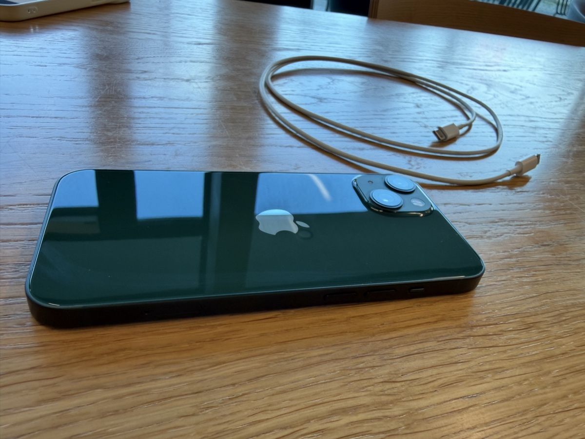 Apple Portables: iPhone 13 Green 128 GB excellent condition – D'occasion à Adliswil par akn_g5ql 3