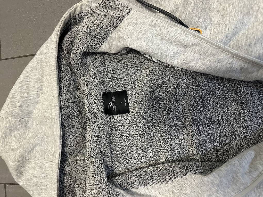 Vestes: RipCurl Faserpelz – D'occasion à Diessbach b. Büren par maeldysli 1