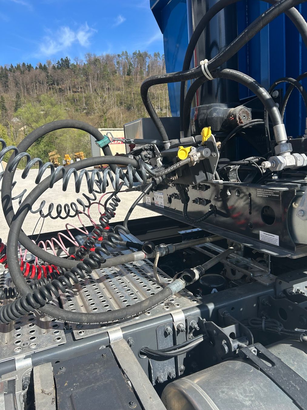 Autoribaltabili: Sattelauflieger Thermomulde – Usato da Seewen venduto da peshe 7