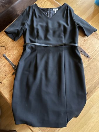 Schwarzes Kleid von s.Oliver, Gr. 42