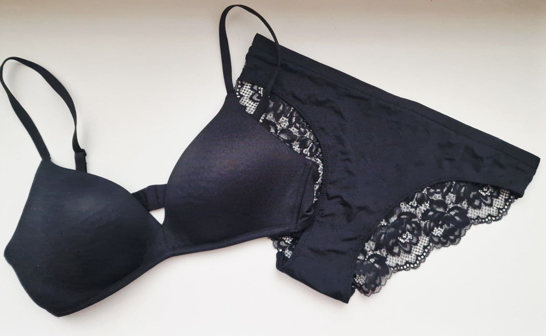 C&A Altra biancheria intima: Dessous Set mit Spitze Gr. M A-Cup 80 – Usato da Hallau venduto da CHACLA