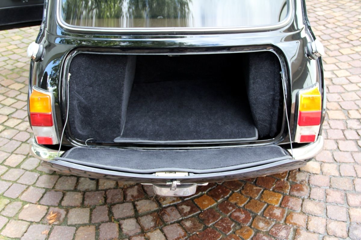 Automobili: Mini Cooper Innocenti 1300 Bj. 1974 - Restauriert – Usato da Oberkirch LU venduto da Feuerpferd 7