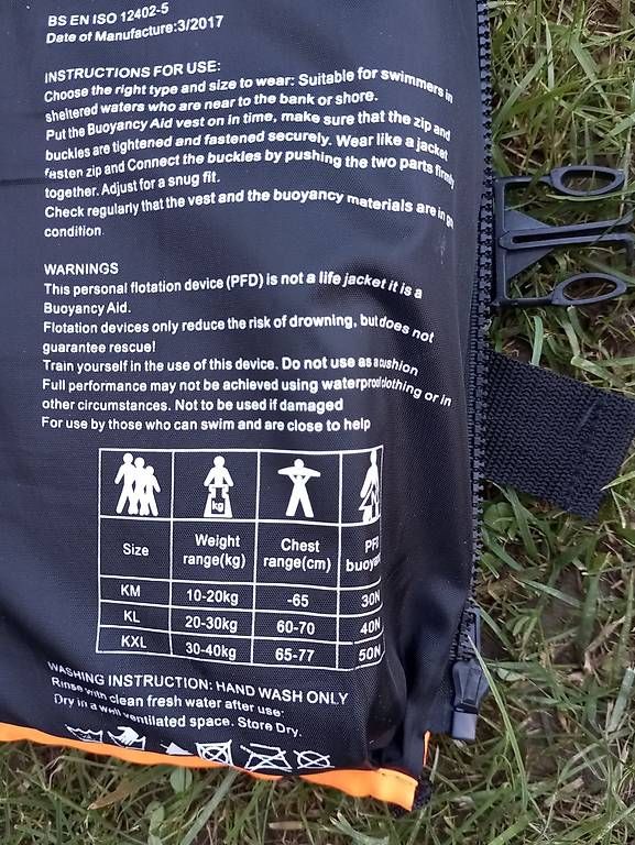 Schwimmwesten: Schwimmweste 30 - 40 kg – Gebraucht aus Unterlangenegg von vitas 2