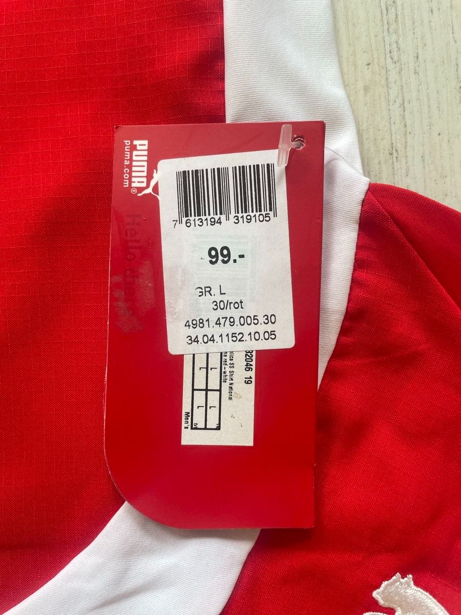 Puma Canottiere & Pantaloni: PUMA Schweizer Nati Trikot – Nuovo (secondo la descrizione) da Boll venduto da 27simpson 4