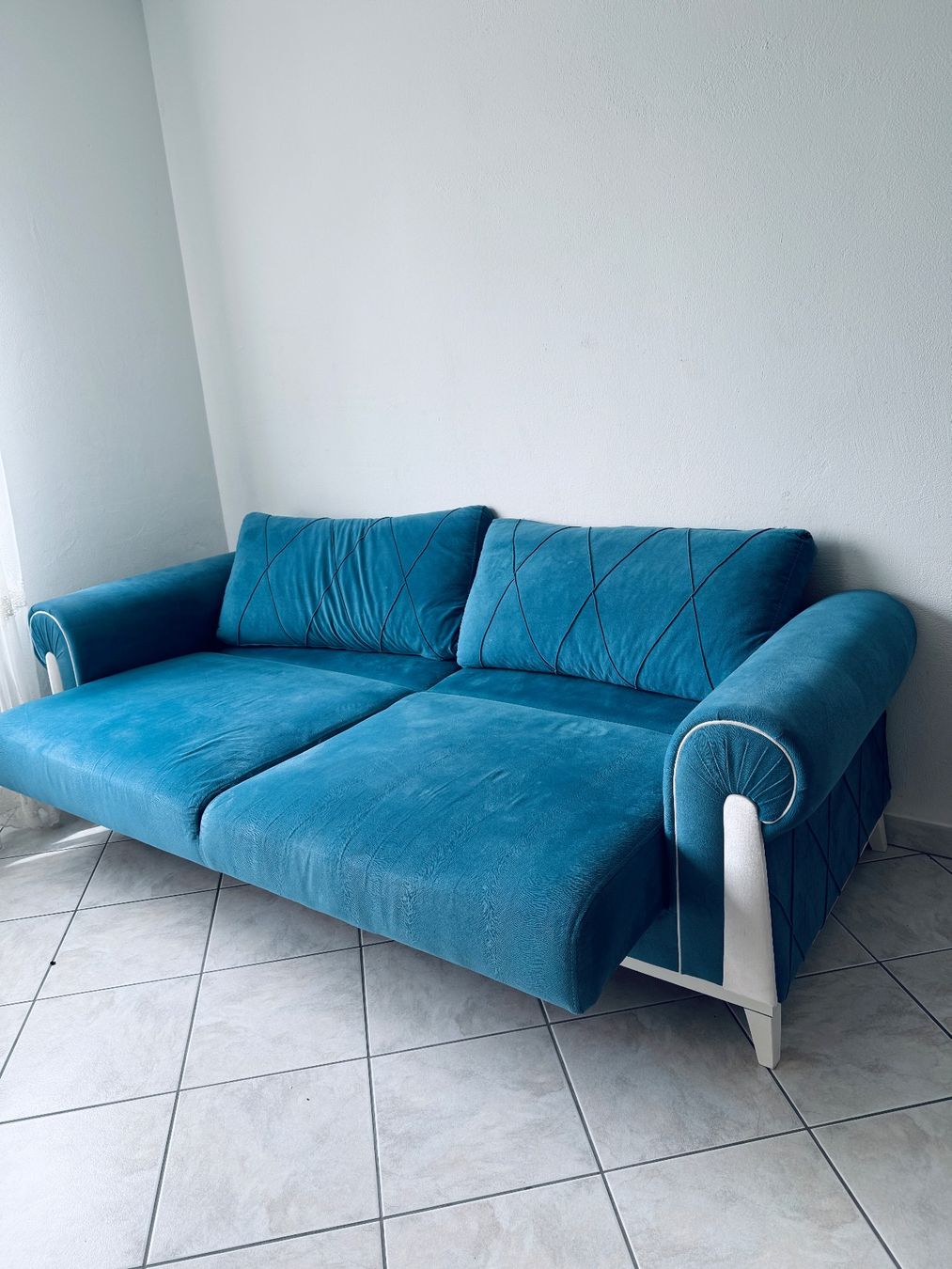 Divani: Sofa Bet – Usato da Azmoos venduto da kat_8wxt