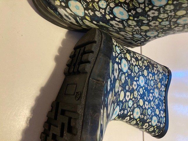 Scarpe per ragazze: Lot chaussures "filles" t.32 – Usato da Boudry venduto da Lamue01 6