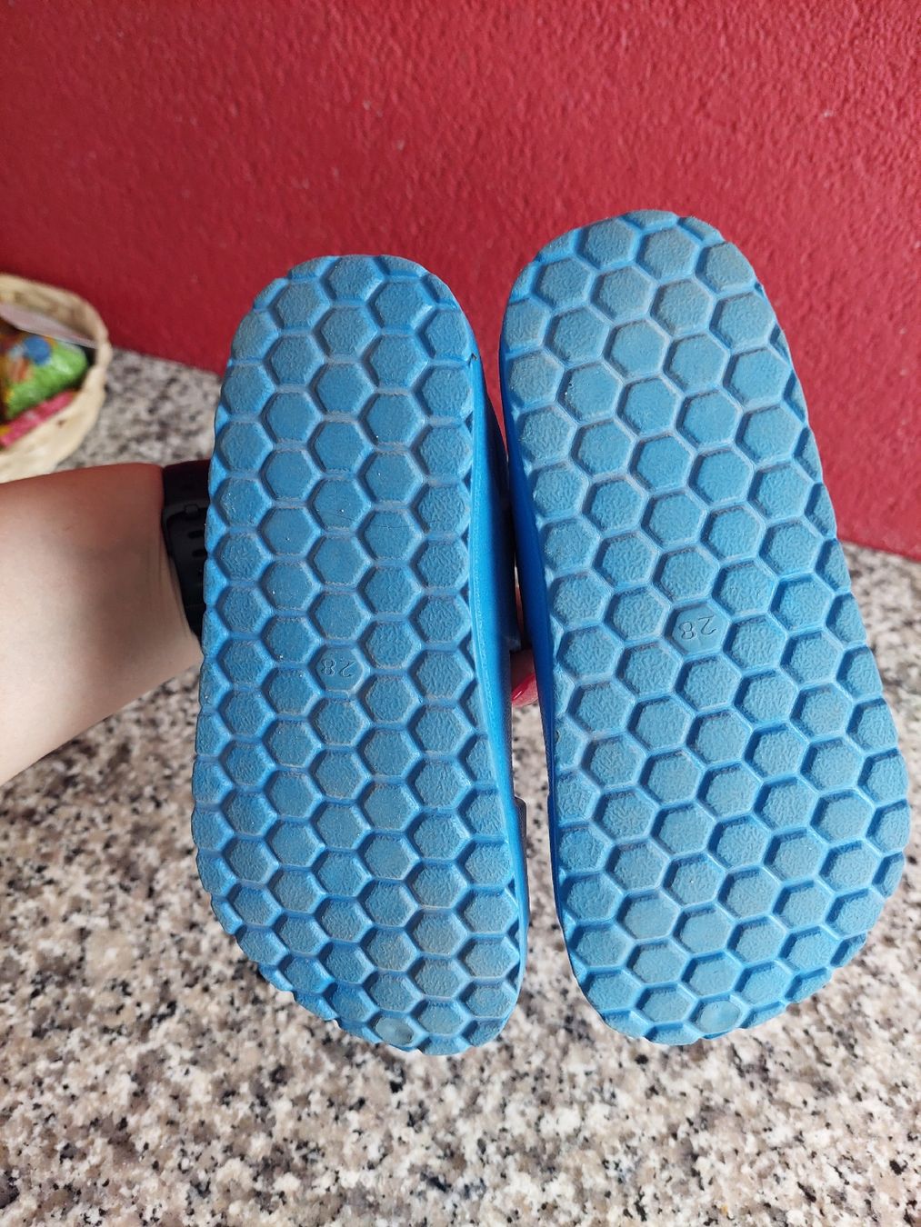 Scarpe per ragazzi: Badesandalen #28(29) – Usato da Stettlen venduto da Dolores1987 2